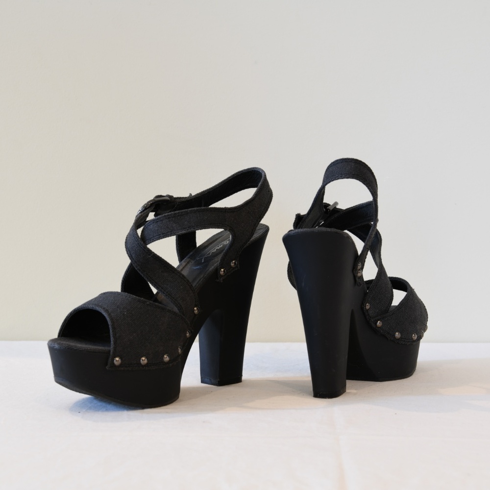 Gomax Chunky Grey Heels - Picture 3 of 3